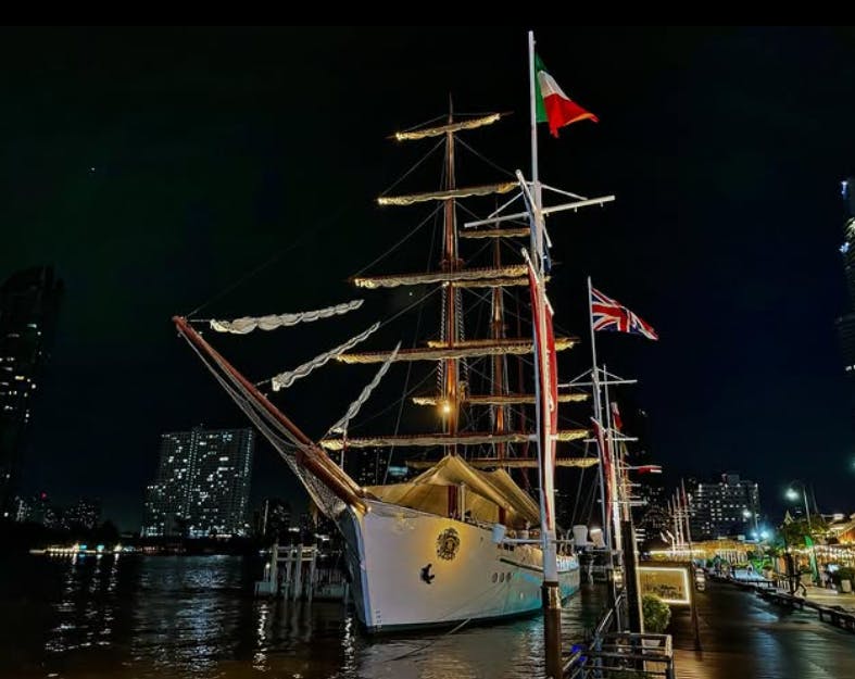 Asiatique The Riverfront